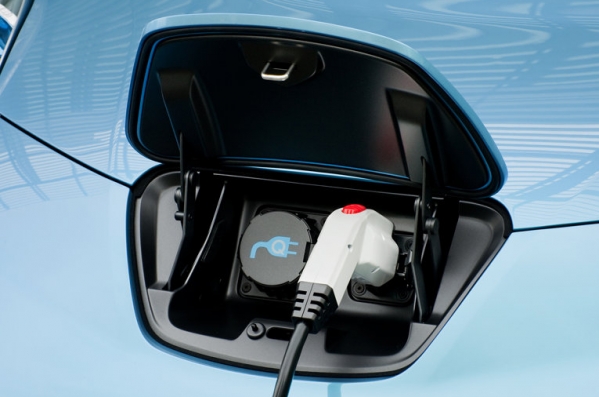 https://wcar.sets.lv/cars/Nissan/Leaf hečbeks/1351857341-Nissan-LEAF_2011_800x600_wallpaper_5a.jpg